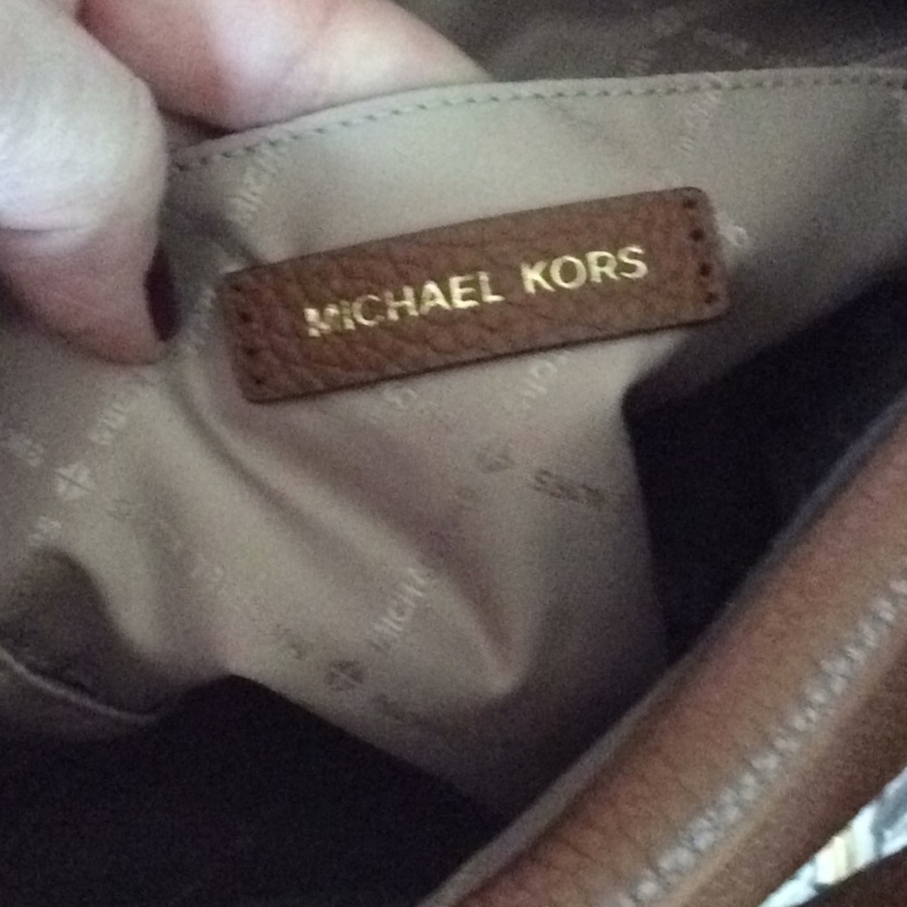Michael Kors Mk Large Signature Hobo - image 6